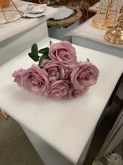 9 Stems Curled Side Rose