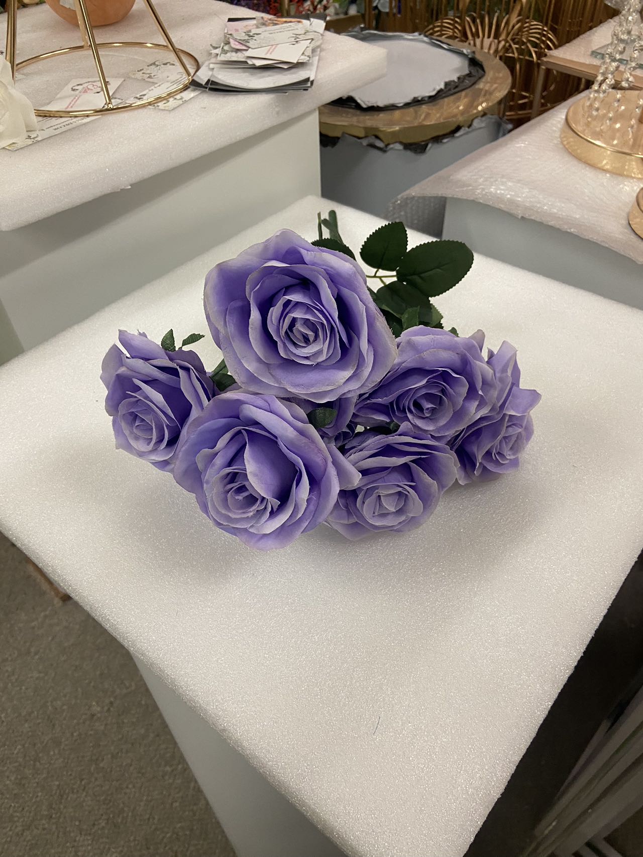 9 Stems Curled Side Rose