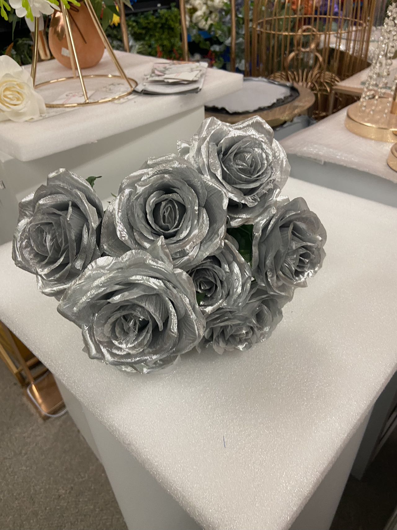 9 Stems Curled Side Rose