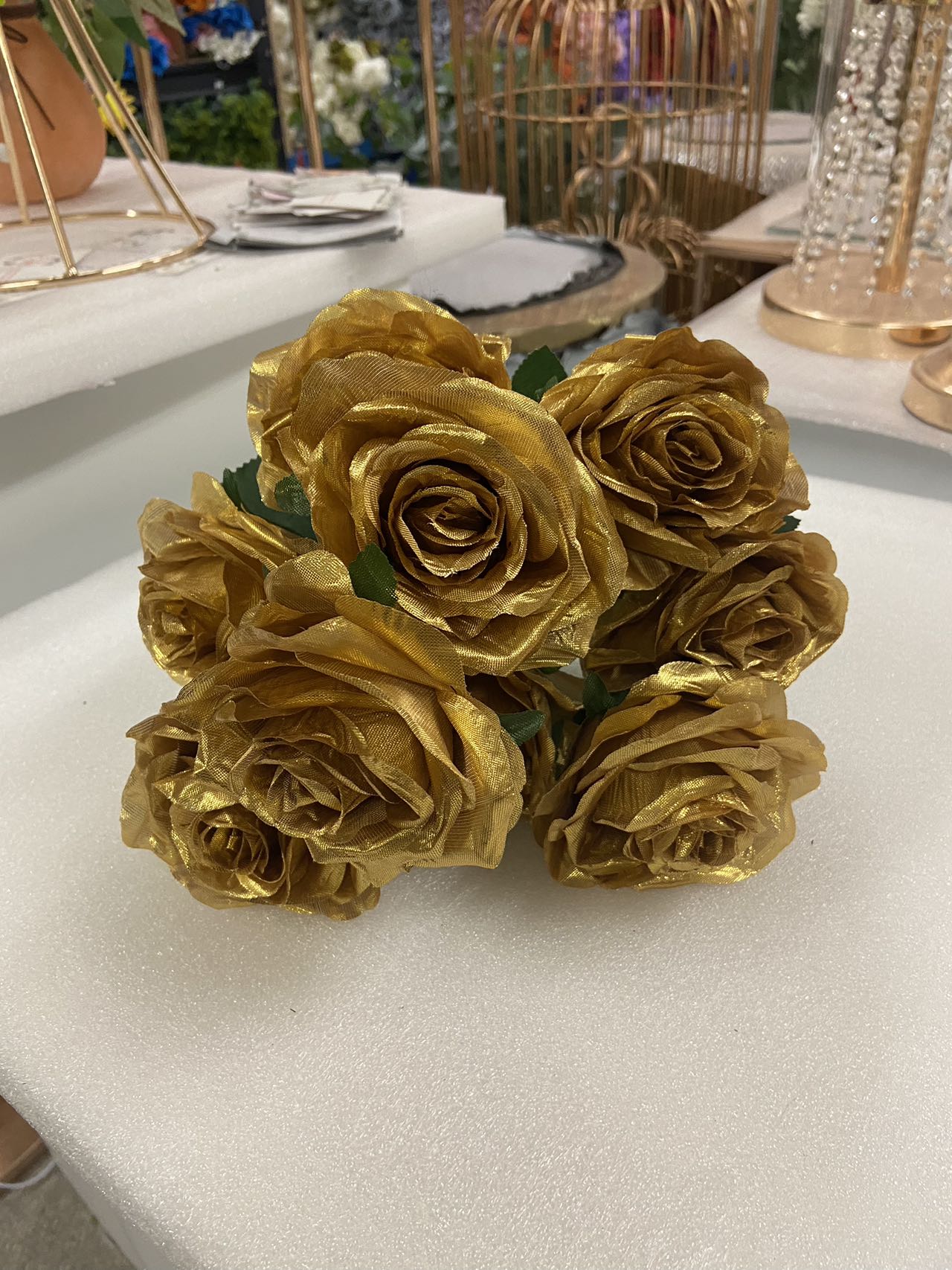 9 Stems Curled Side Rose