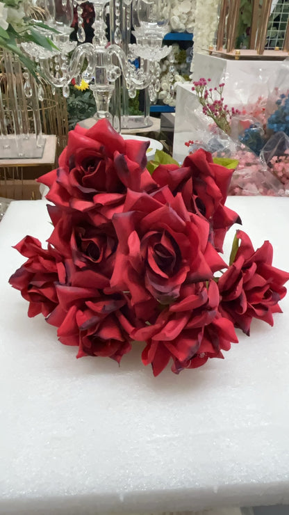 9 Stems Horned Rose