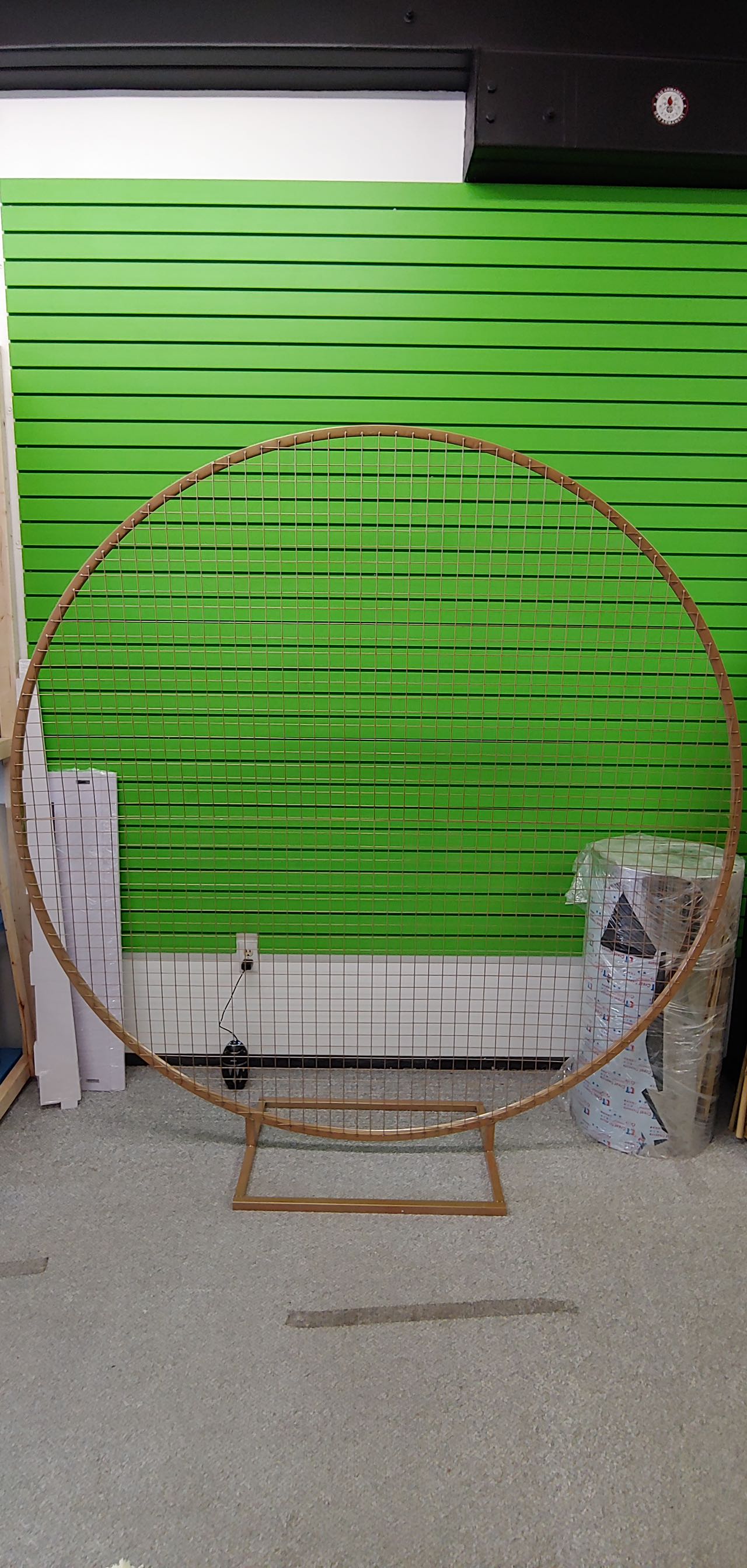 Round Shape With Mesh Arch